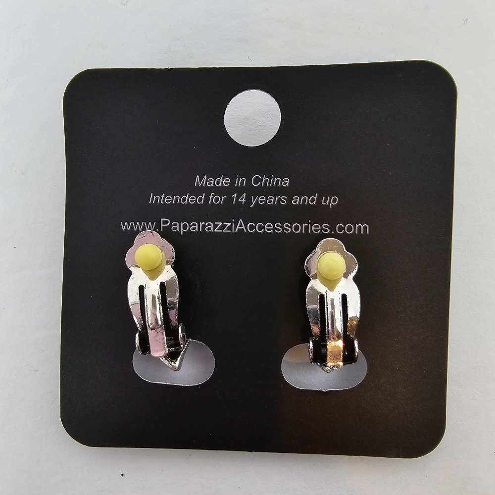 Earrings - Picture 3 of 3